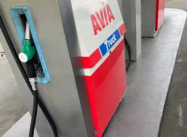 PMMA troffelvloer voor binnen en buiten, gietvloer tankstation, tanken, tilburg