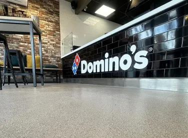 Horeca gietvloer en recreatie vloeren - Vloer Domino's - Vloeistofdichte vloer - Hygiënisch